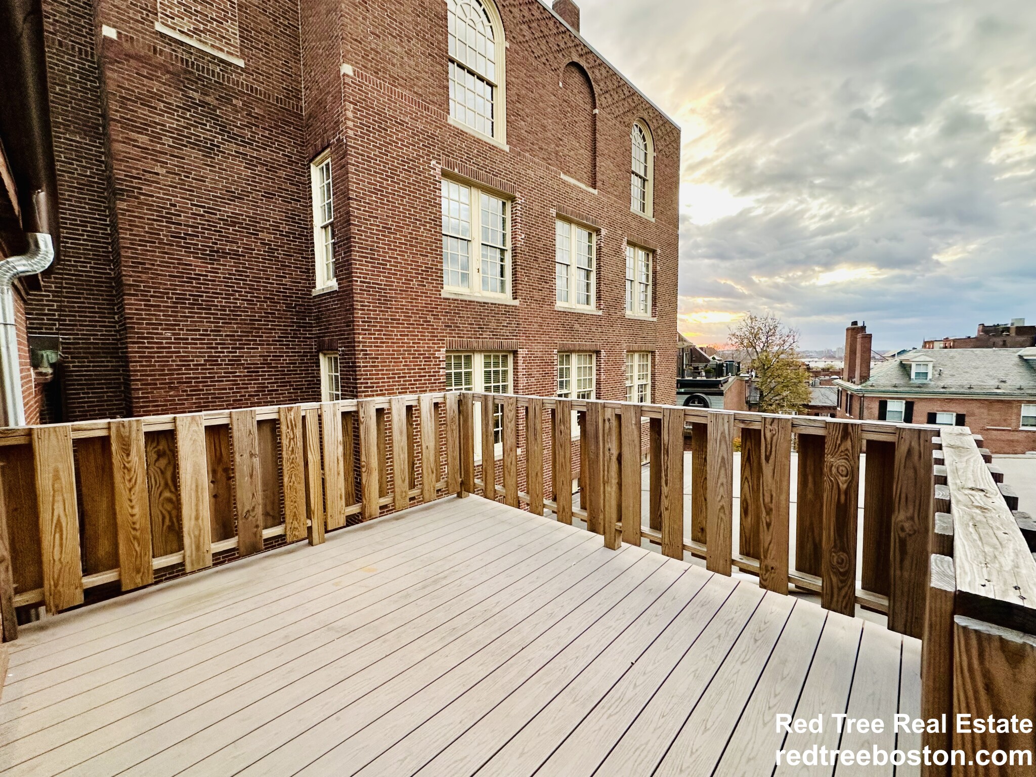 2 Joy St, Beacon Hill