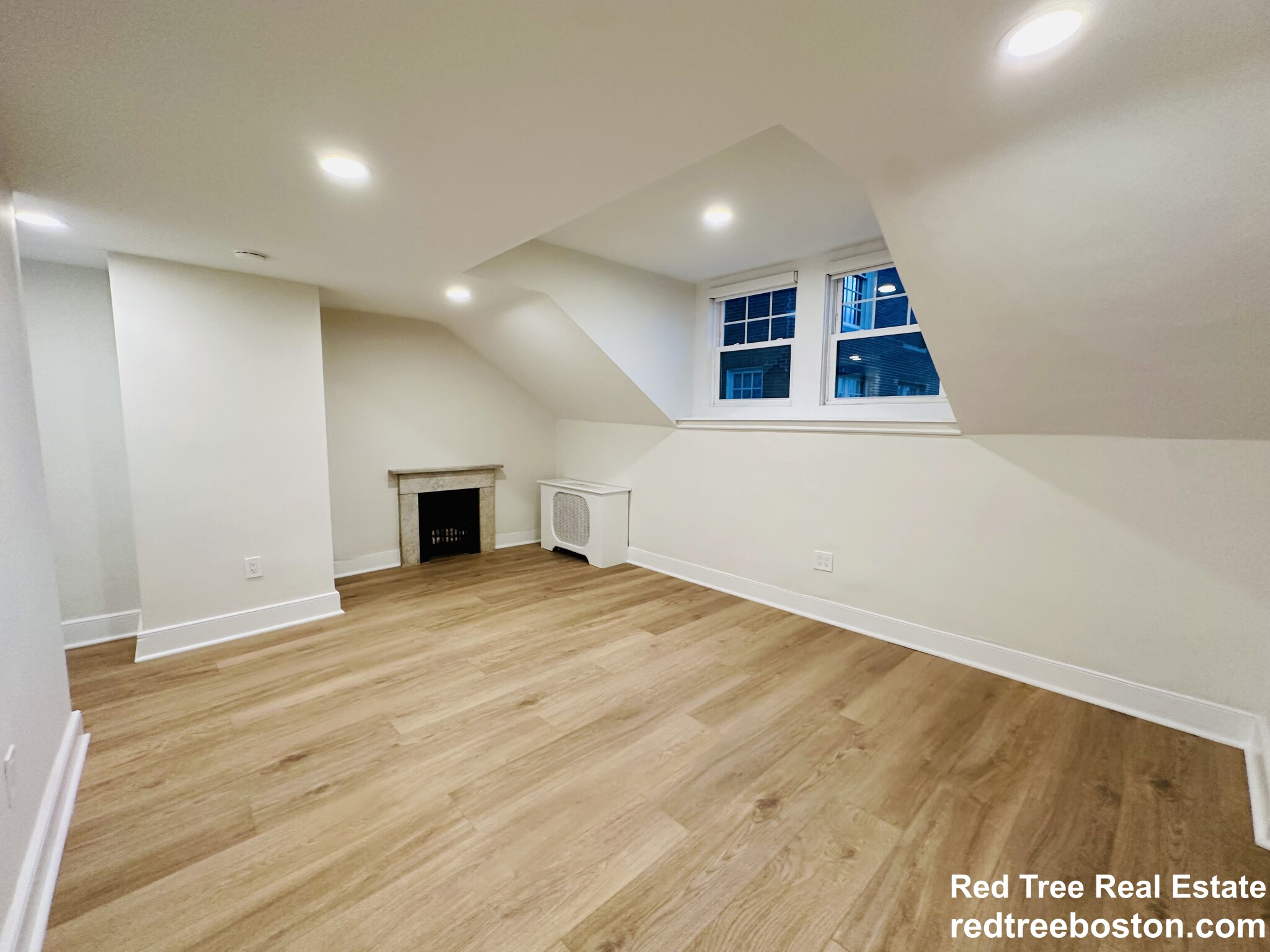 2 Joy St, Beacon Hill