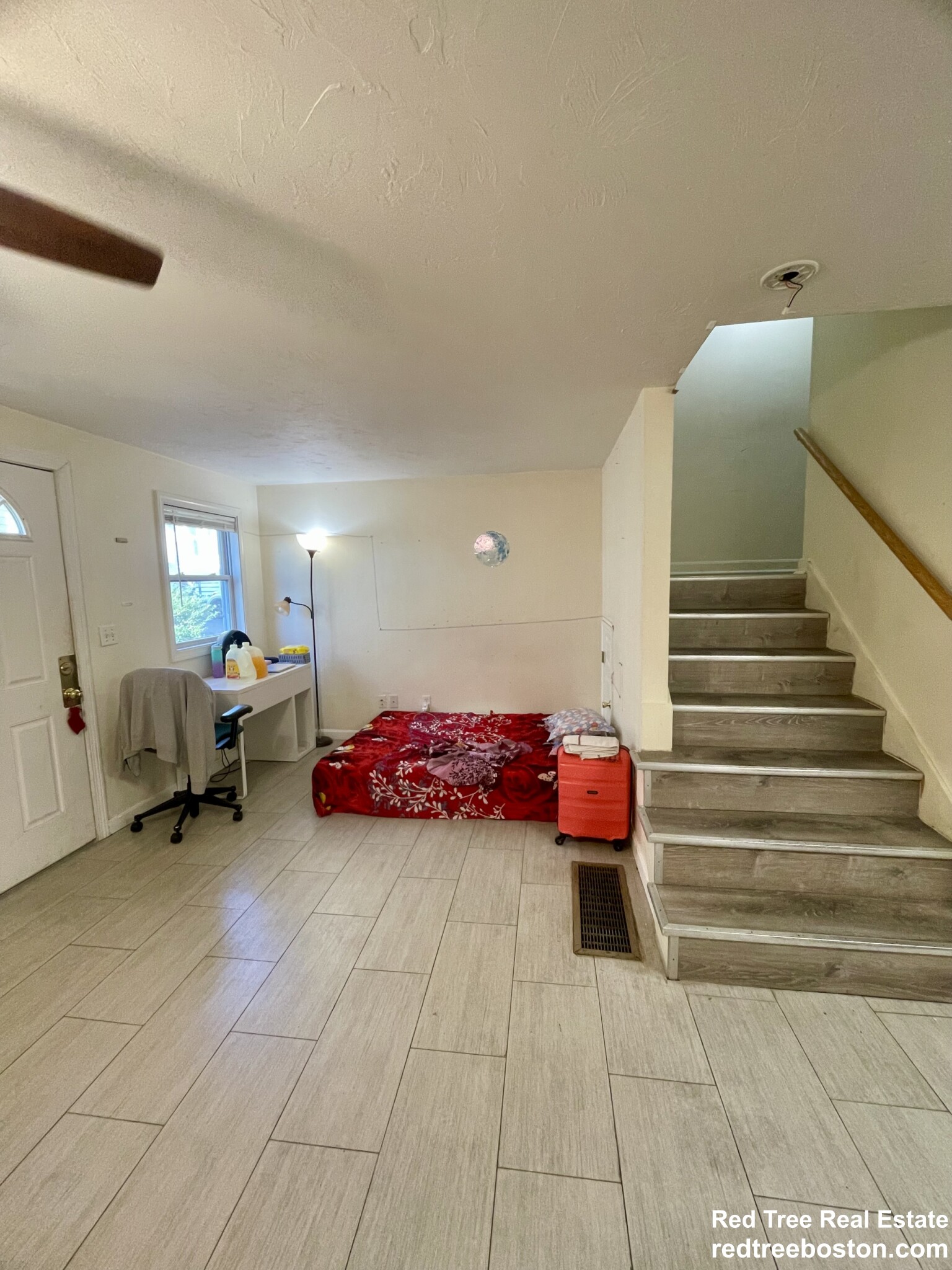 24 Lawn St, Mission Hill