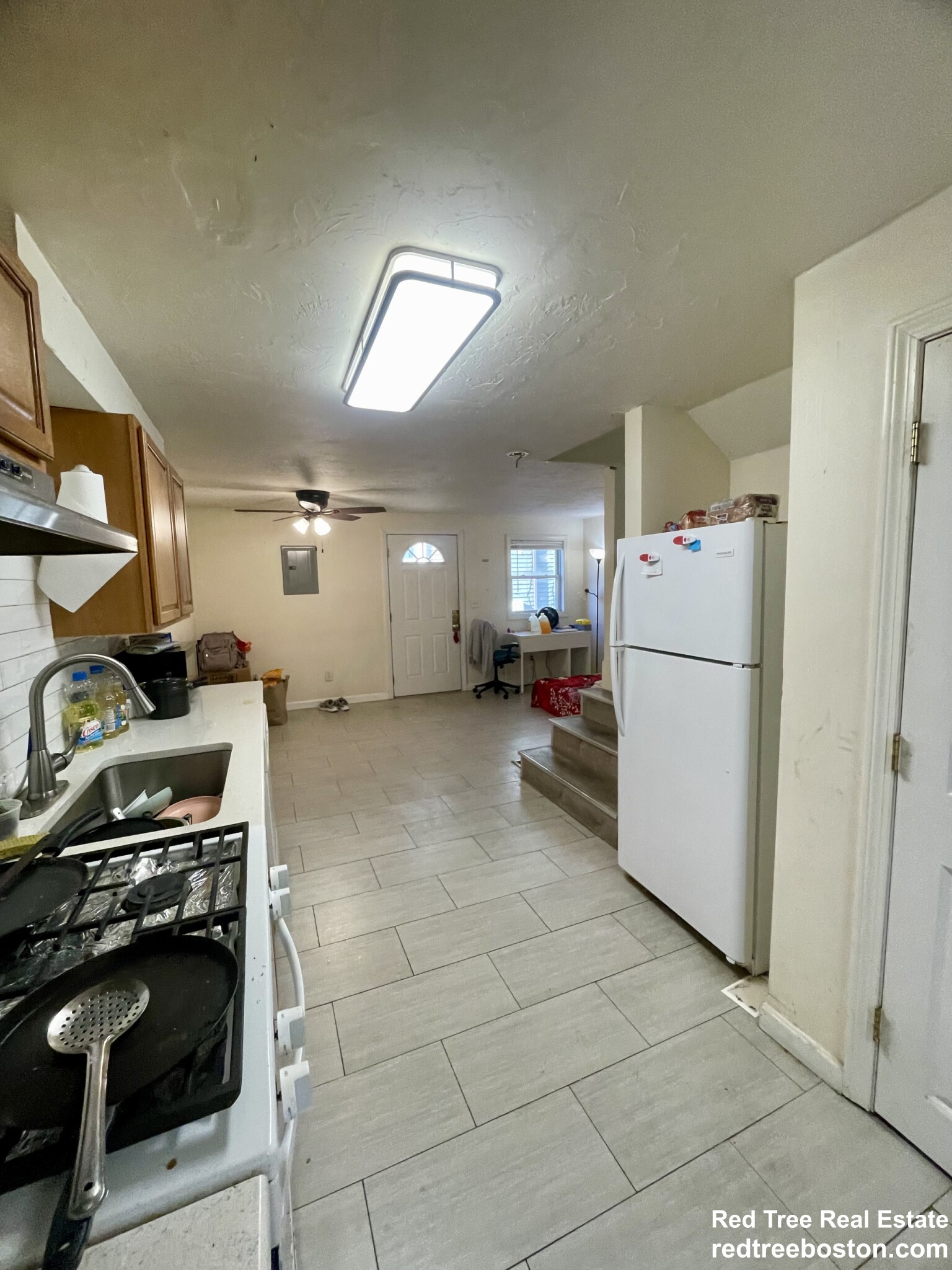 24 Lawn St, Mission Hill