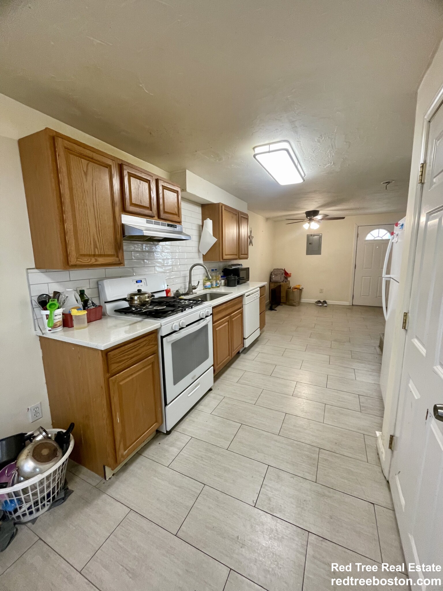 24 Lawn St, Mission Hill