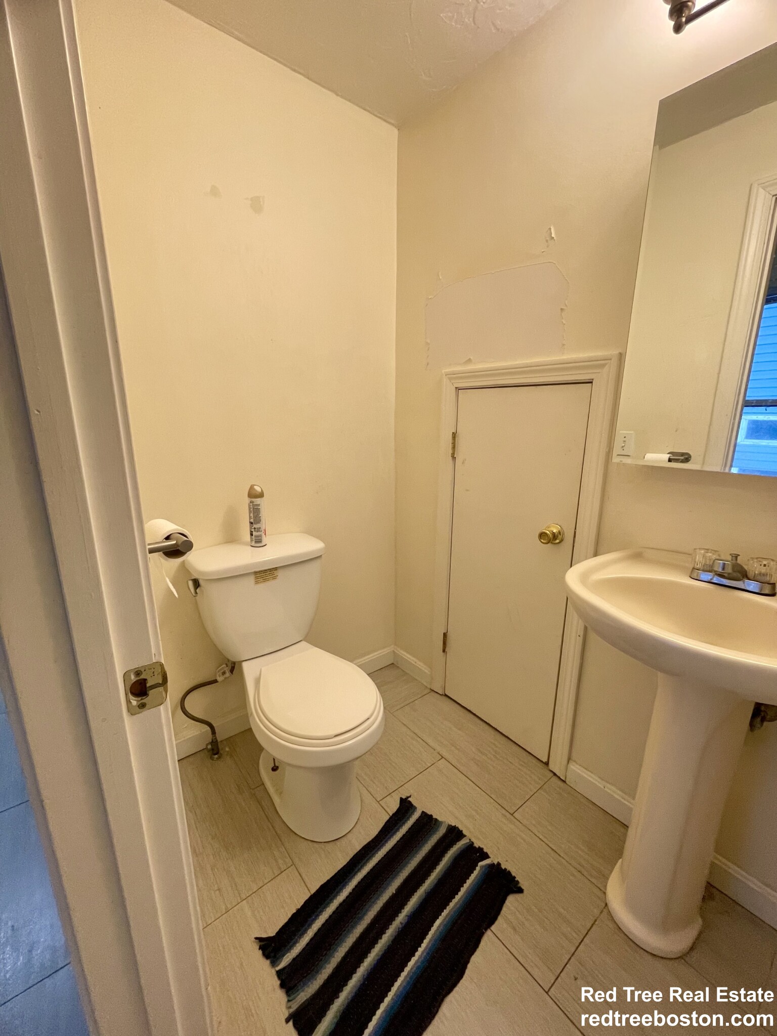 24 Lawn St, Mission Hill