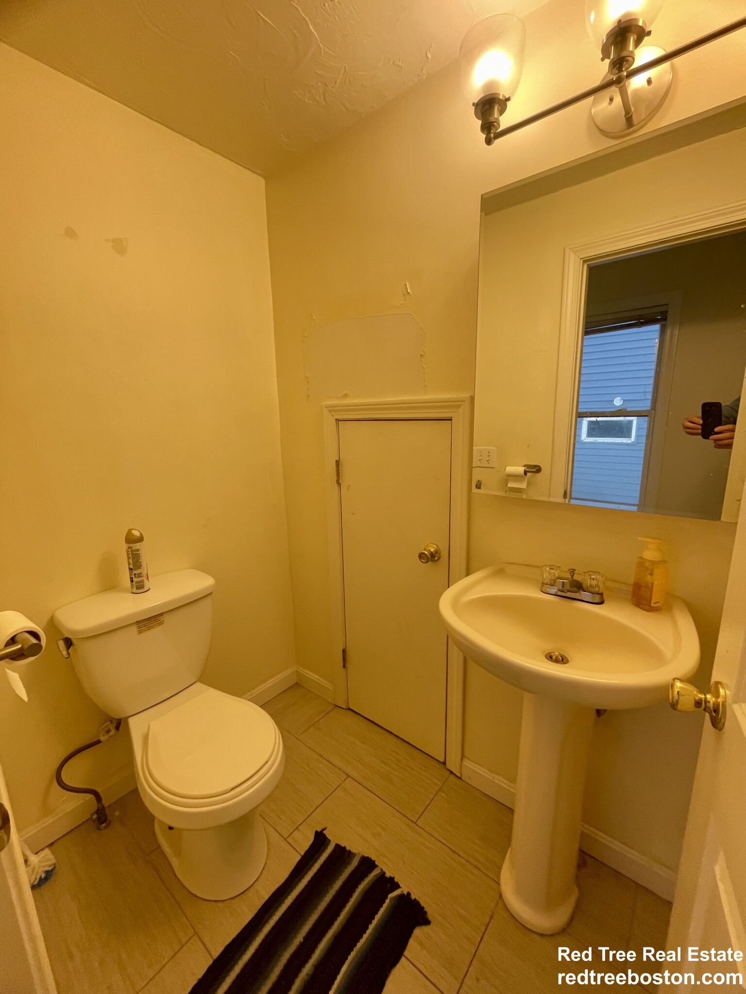 24 Lawn St, Mission Hill