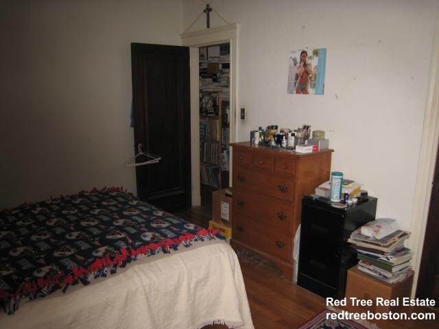 1949 Commonwealth Ave, Brighton