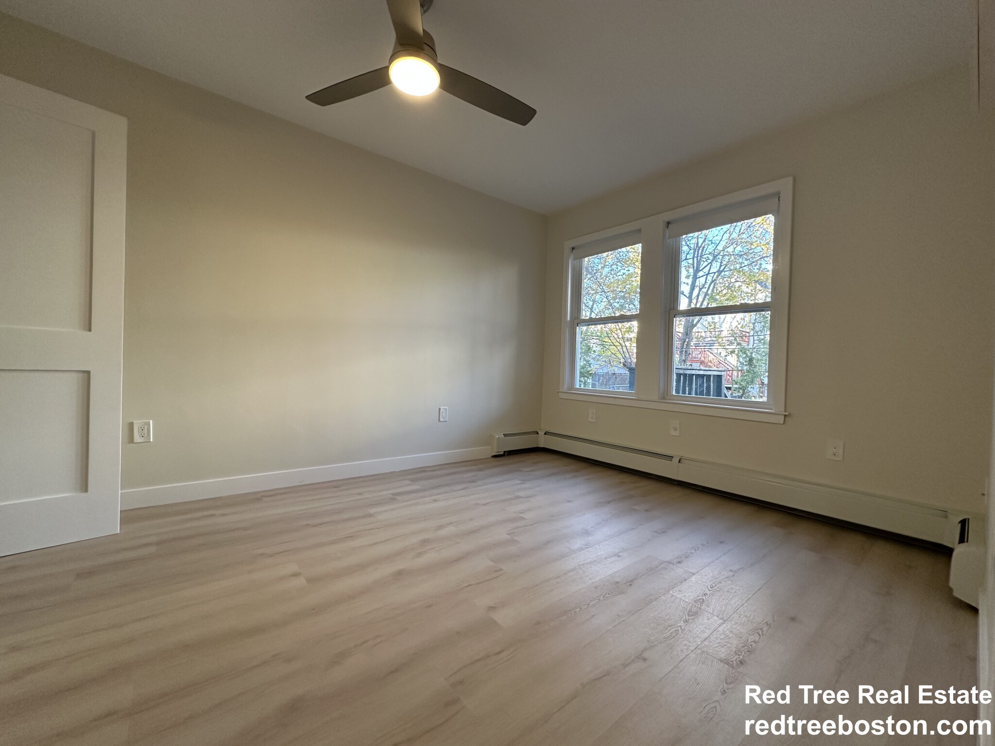 74 Ruthven St, Dorchester