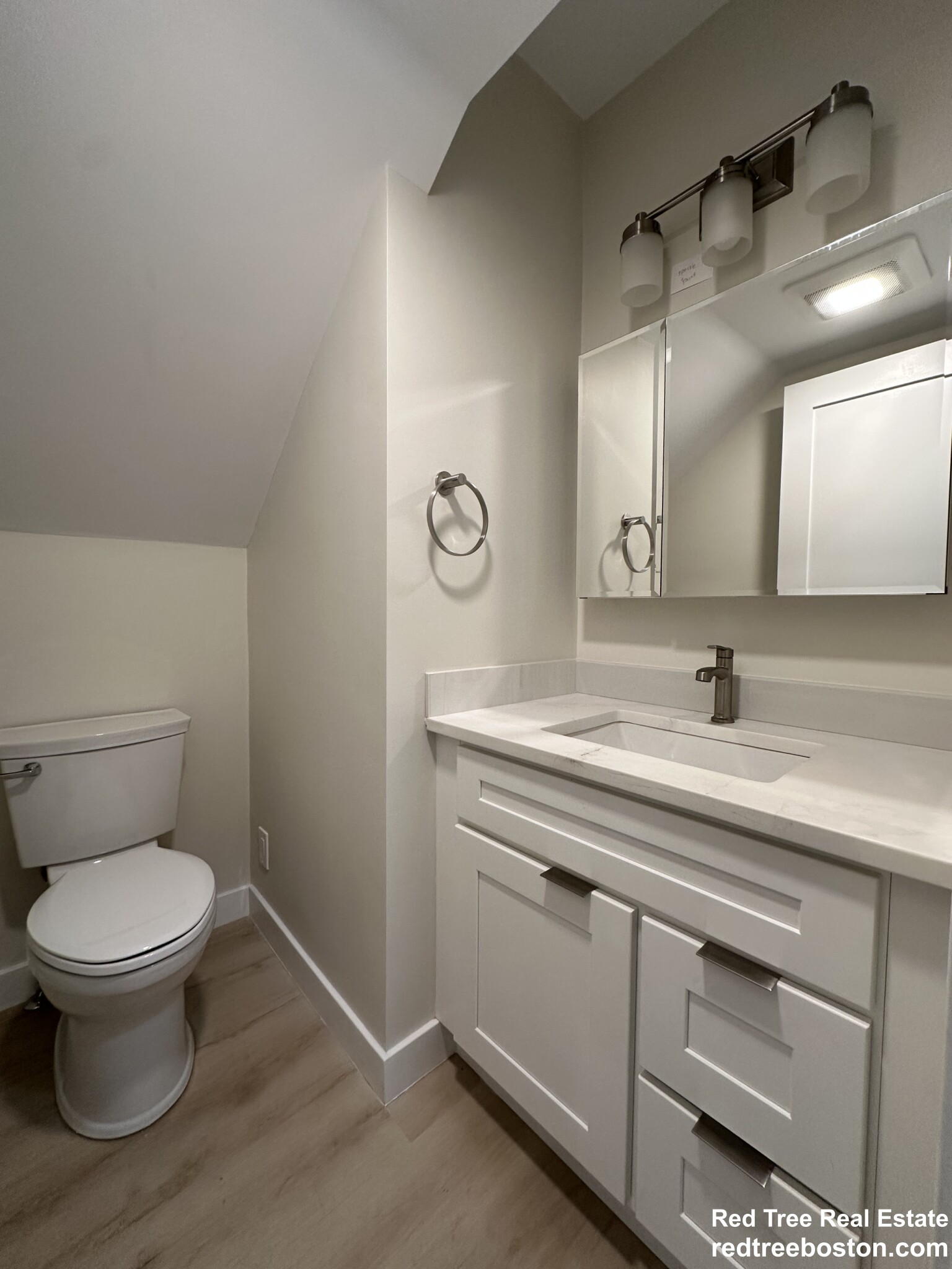 74 Ruthven St, Dorchester