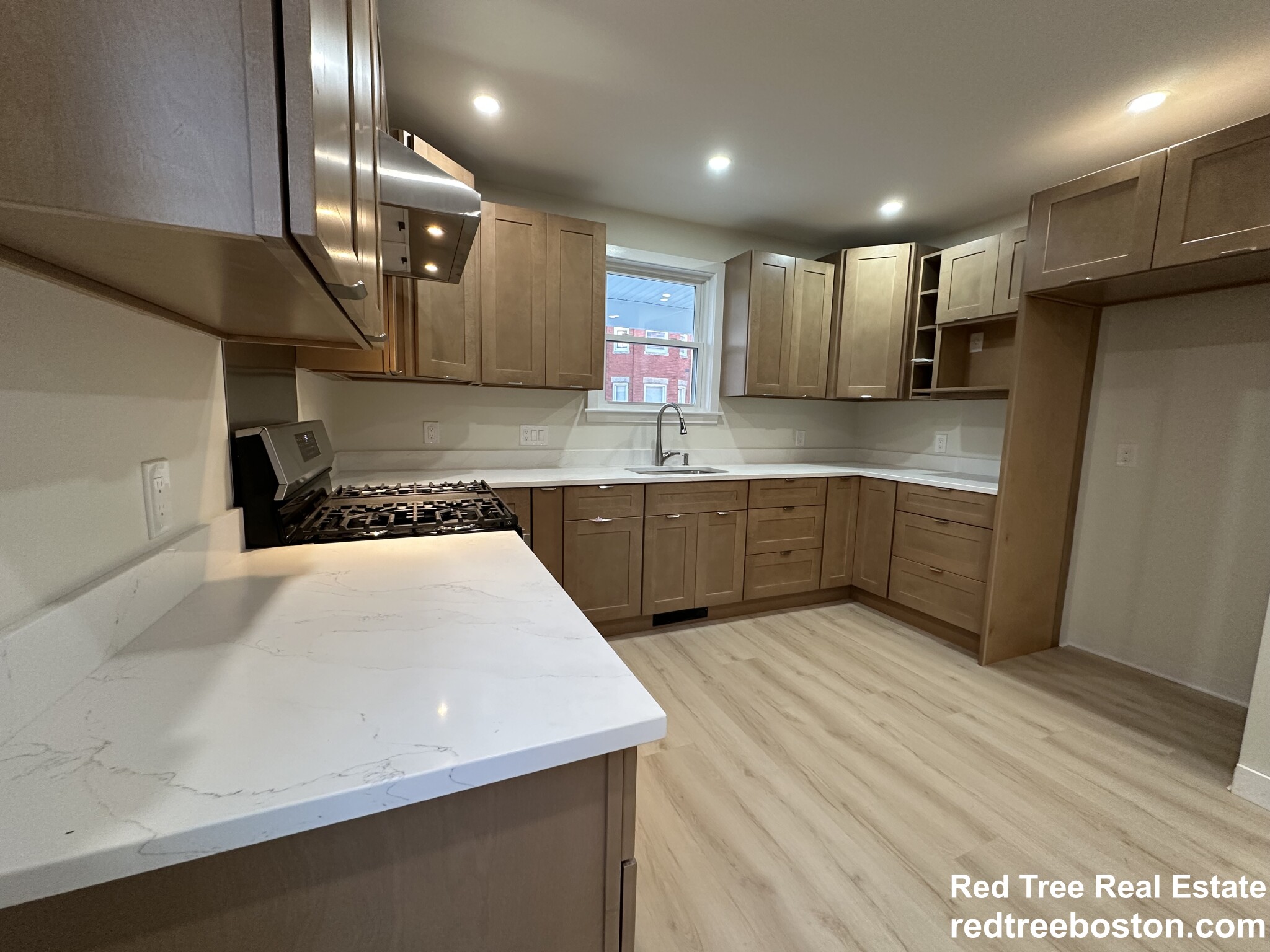 74 Ruthven St, Dorchester