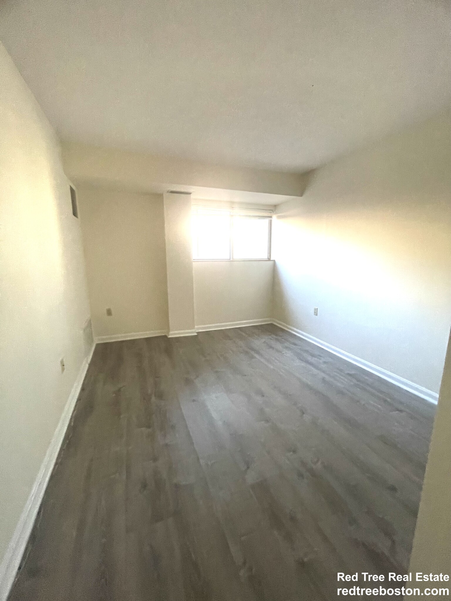 345 Franklin St, Riverside