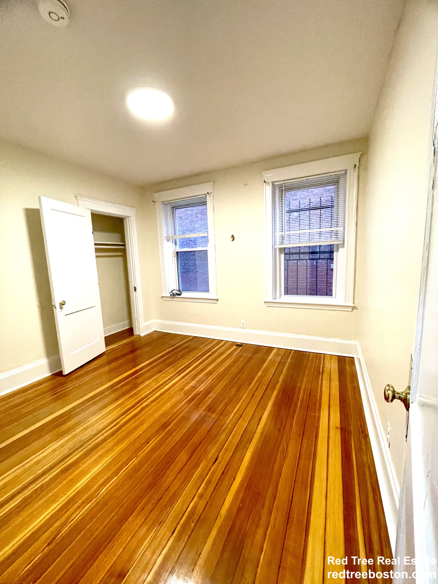 6 Barrows St, Allston