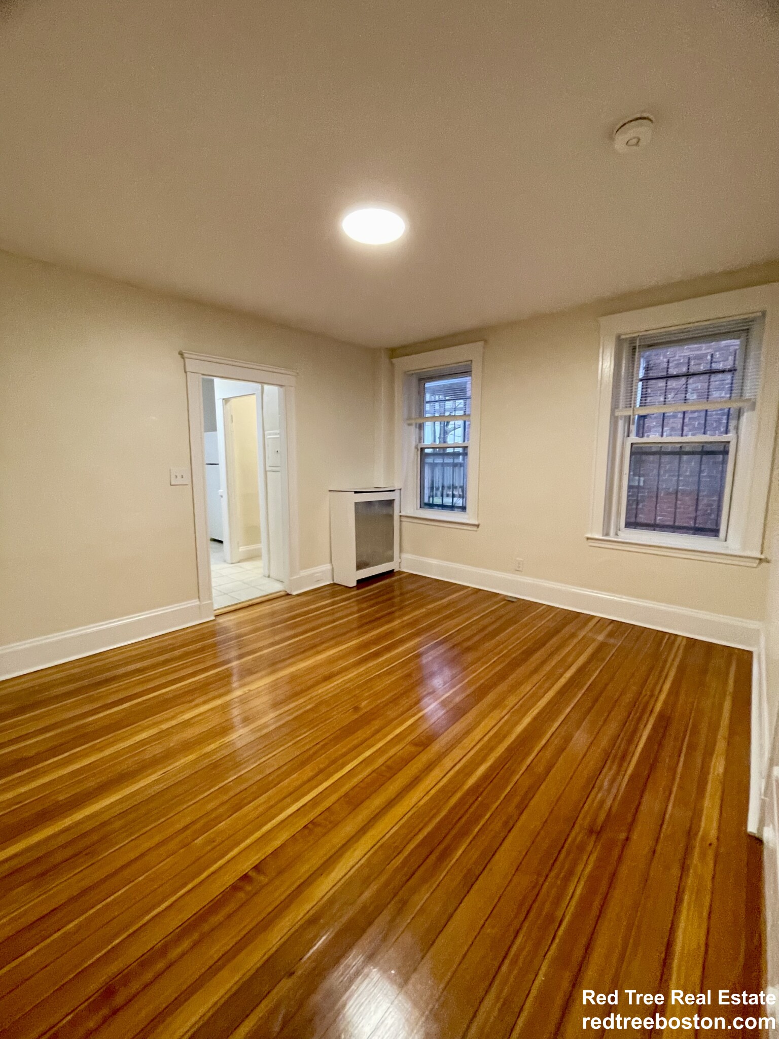 6 Barrows St, Allston