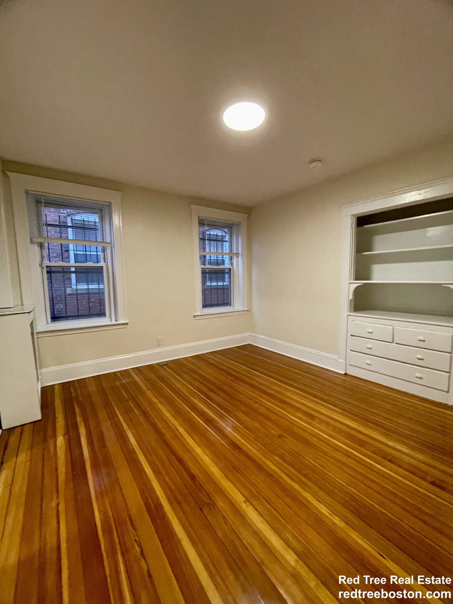 6 Barrows St, Allston