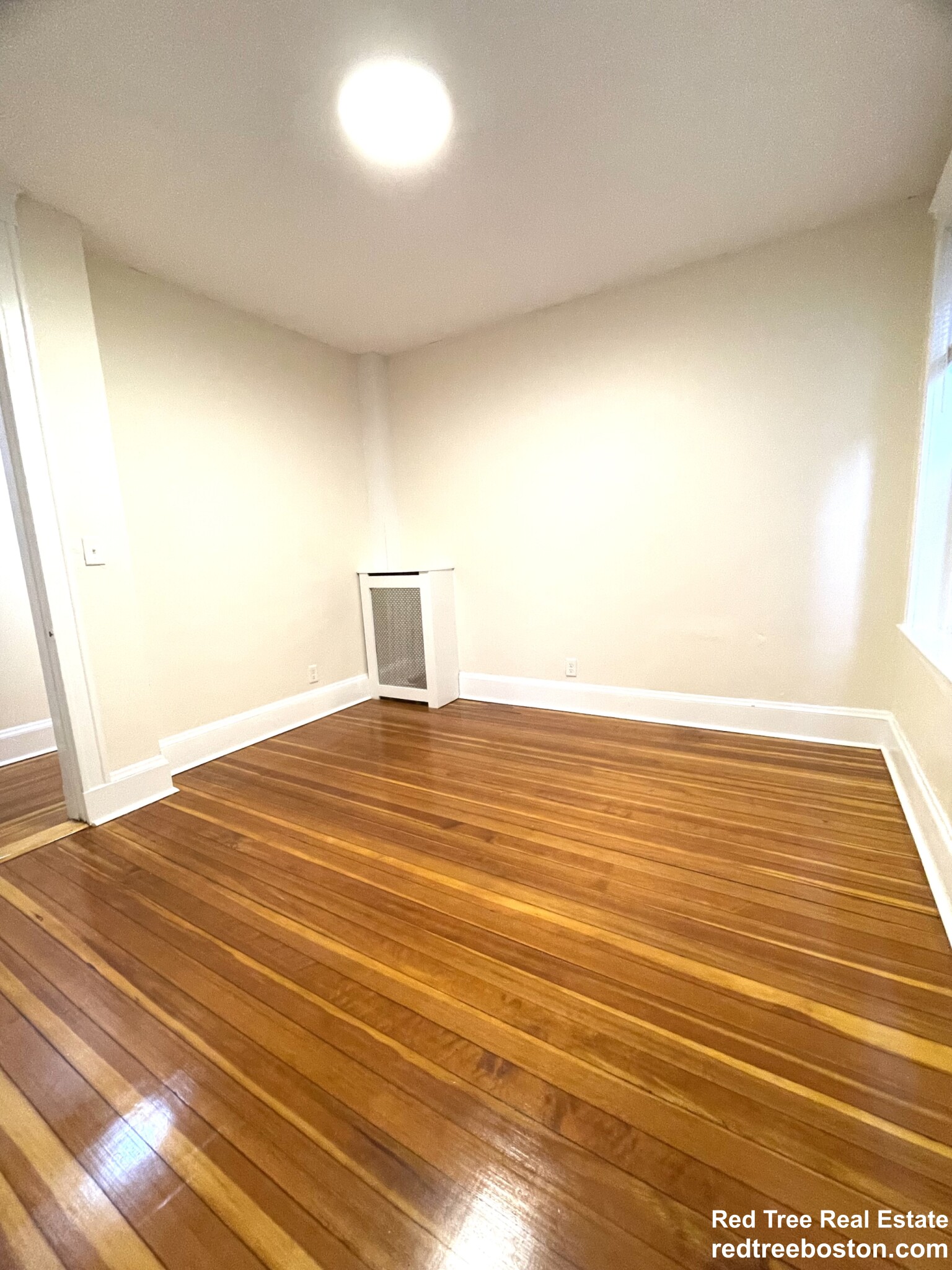 6 Barrows St, Allston