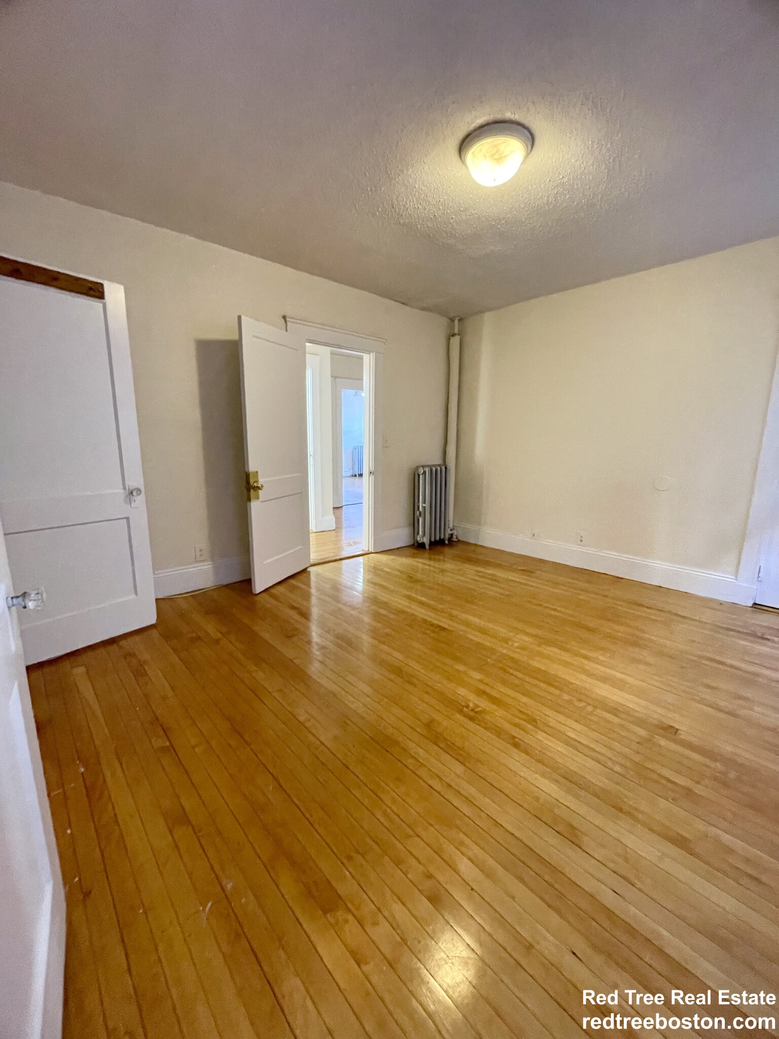 8 Barrows St, Allston