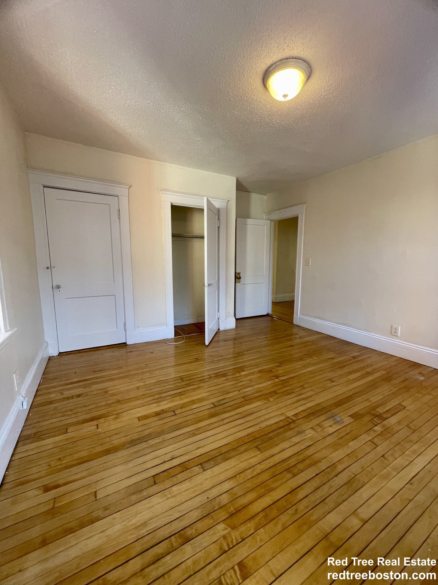 8 Barrows St, Allston