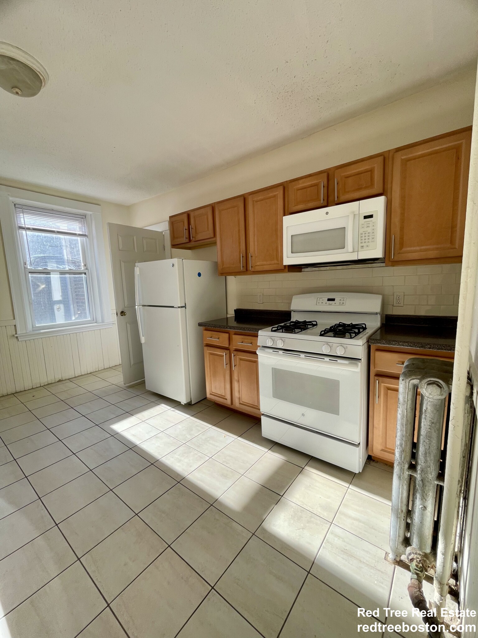 8 Barrows St, Allston