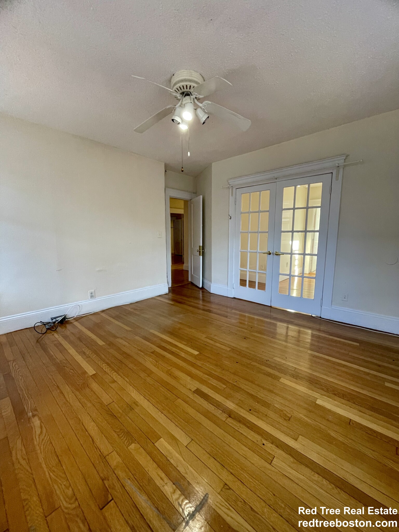 8 Barrows St, Allston