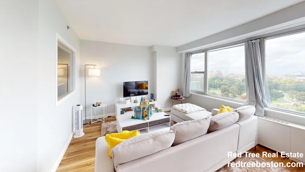 151 Tremont St, Downtown