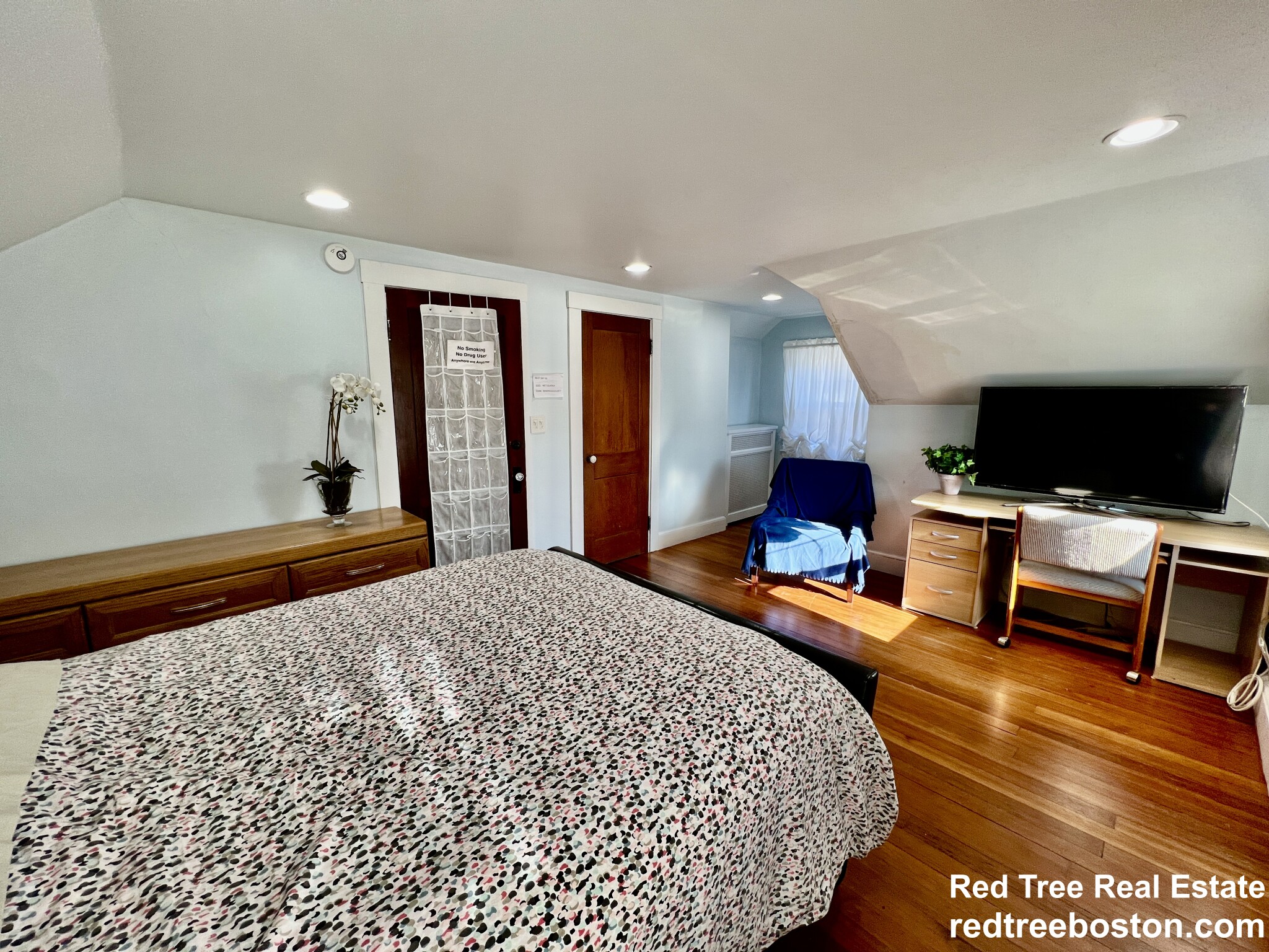 55 Woodcliff Rd, Newton Highlands