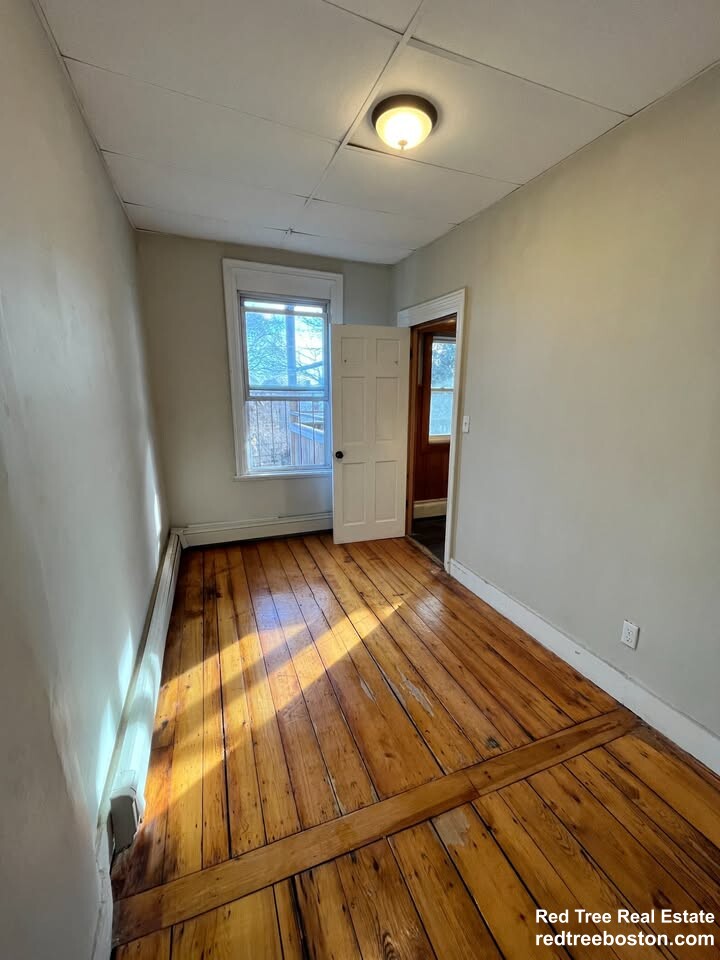 111 Eutaw St, East Boston