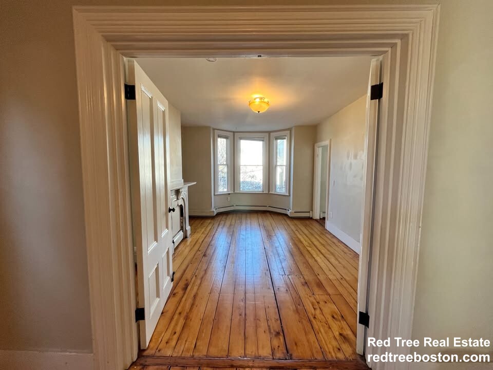 111 Eutaw St, East Boston