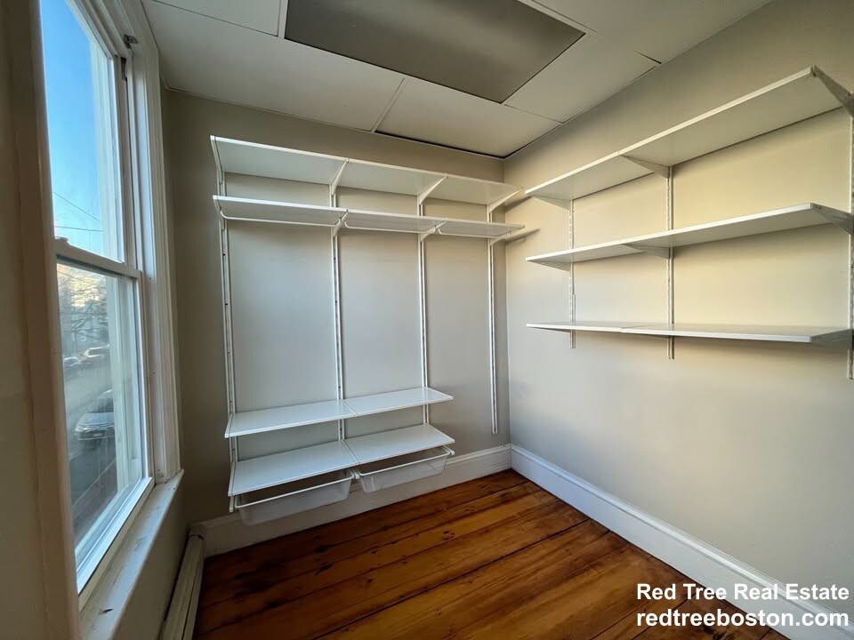 111 Eutaw St, East Boston