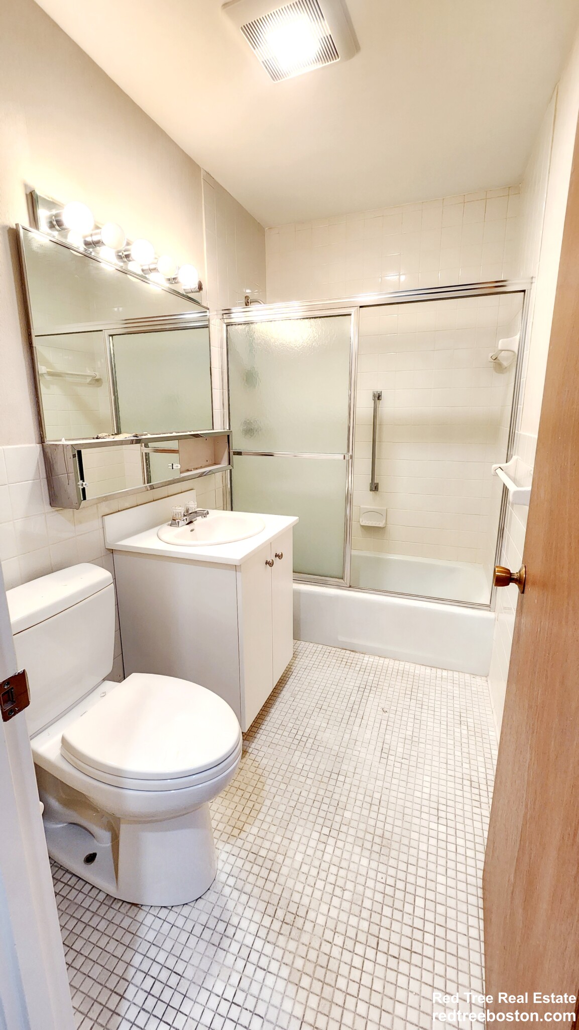 30 Fuller St, North Brookline