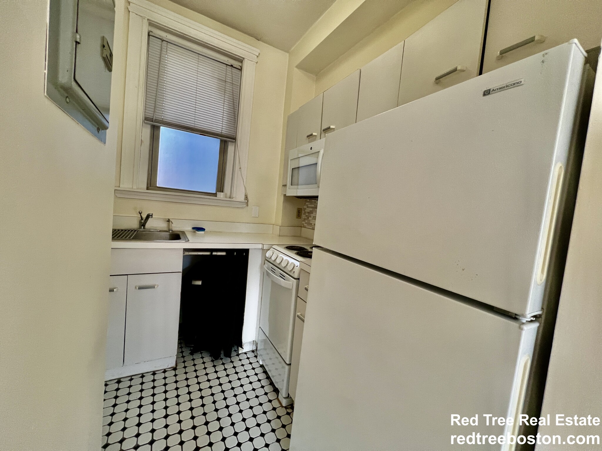 1625 Commonwealth Ave, Brighton