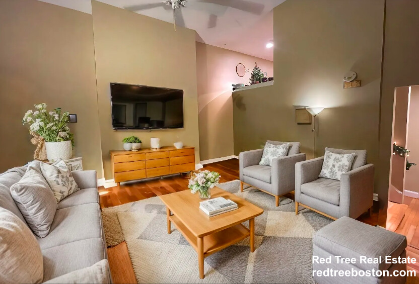 85 Brainerd Rd, Brighton