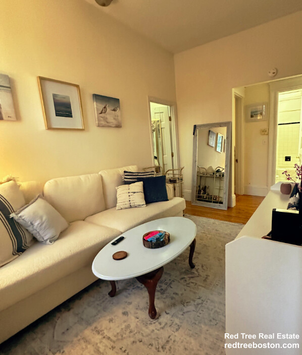 583 Beacon St, Back Bay