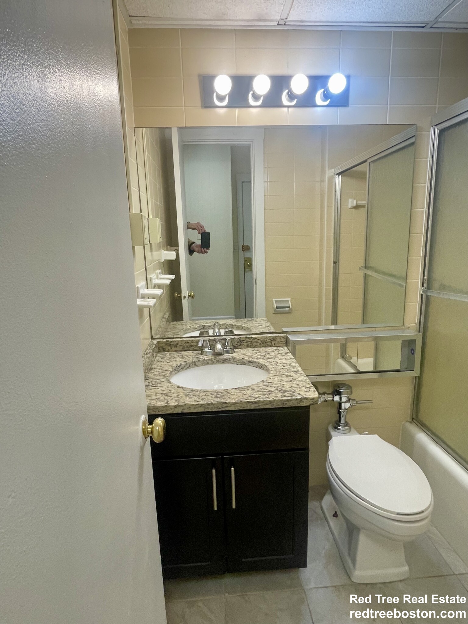 62 Boylston St, Midtown