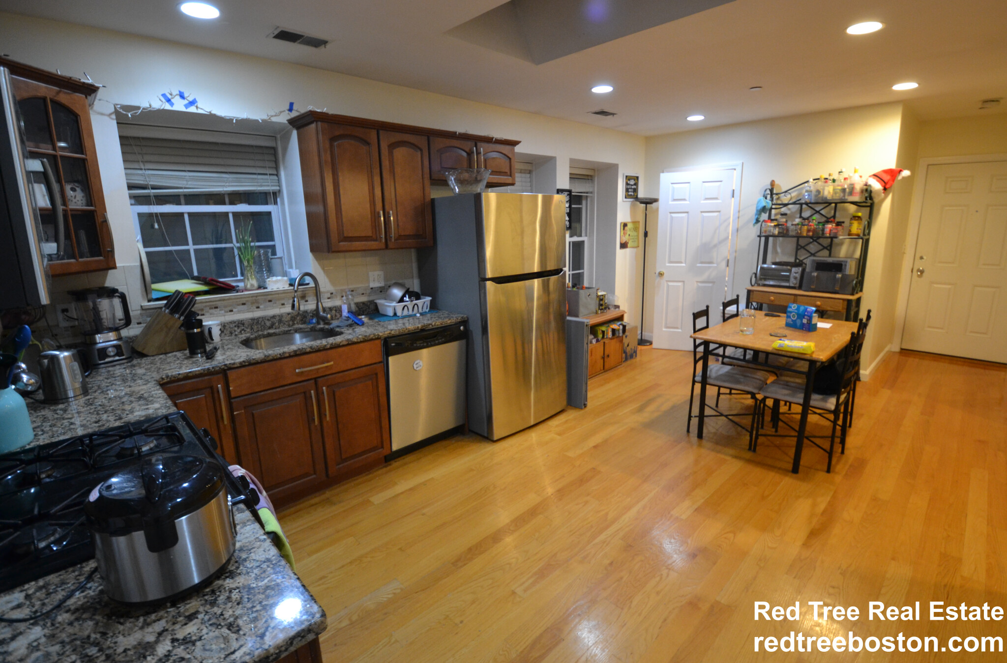 207 Hillside St, Mission Hill