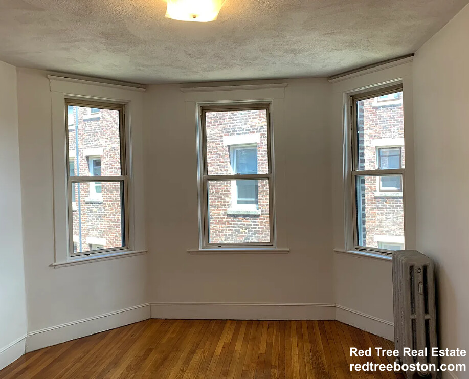 11 Scottfield Rd, Allston