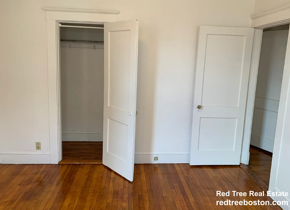 11 Scottfield Rd, Allston