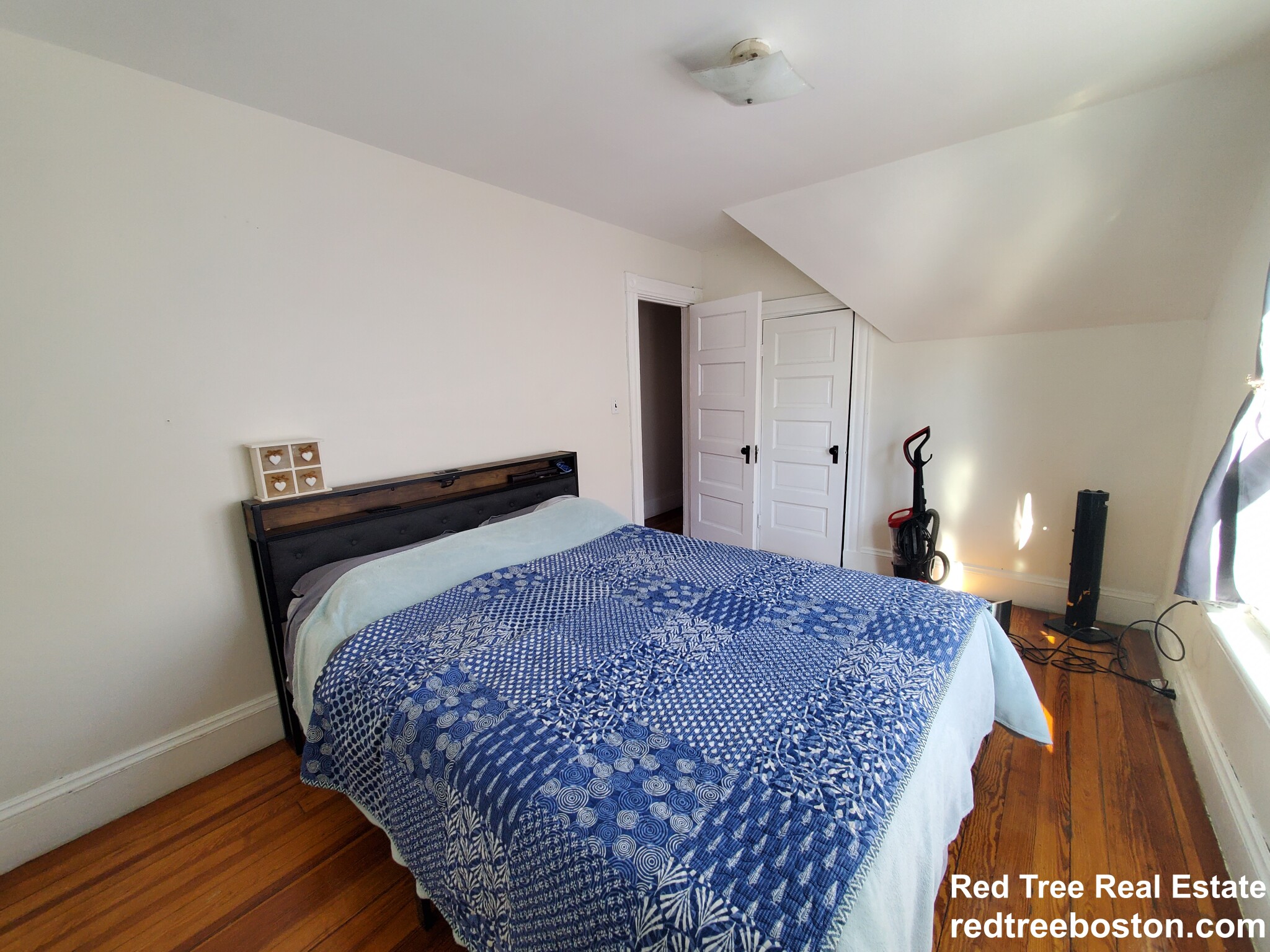 250 Belgrade Ave, Roslindale