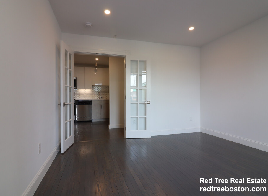 19 Peterborough St, Fenway