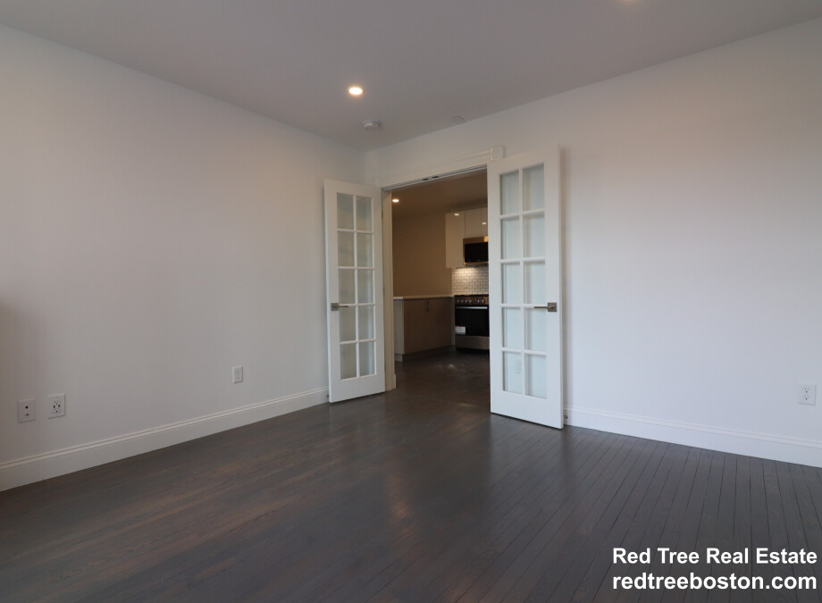 19 Peterborough St, Fenway