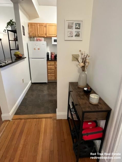 111 Queensberry St, Fenway