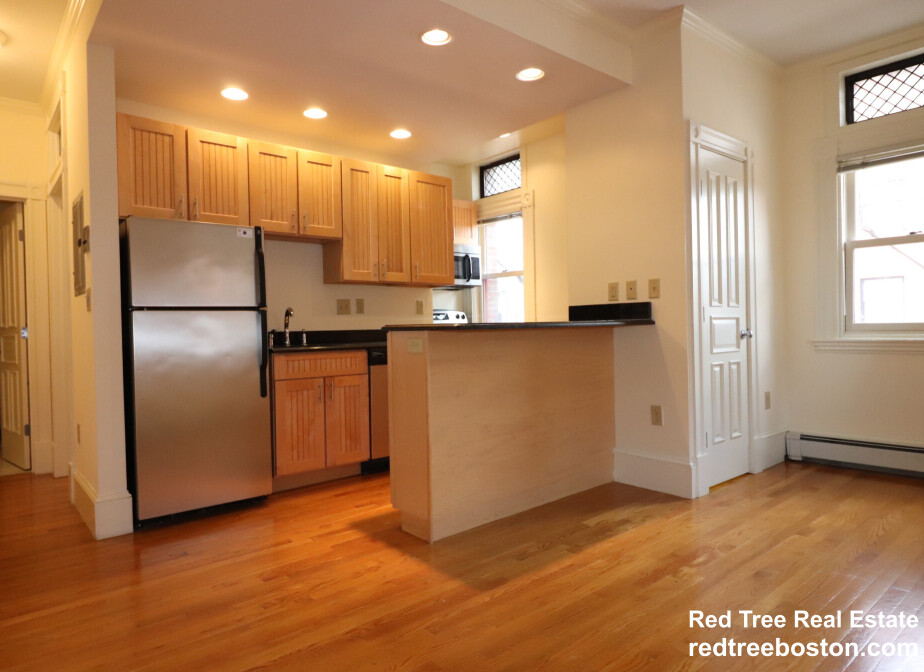 195 Commonwealth Ave, Back Bay