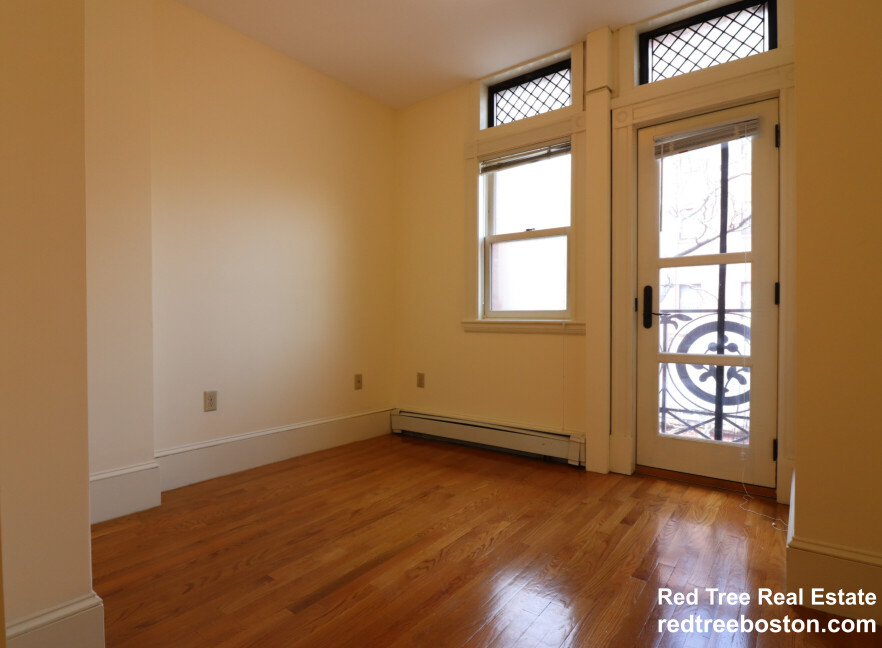 195 Commonwealth Ave, Back Bay