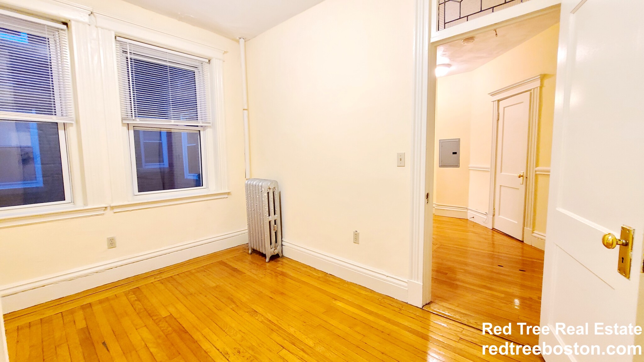 19 Queensberry St, Fenway