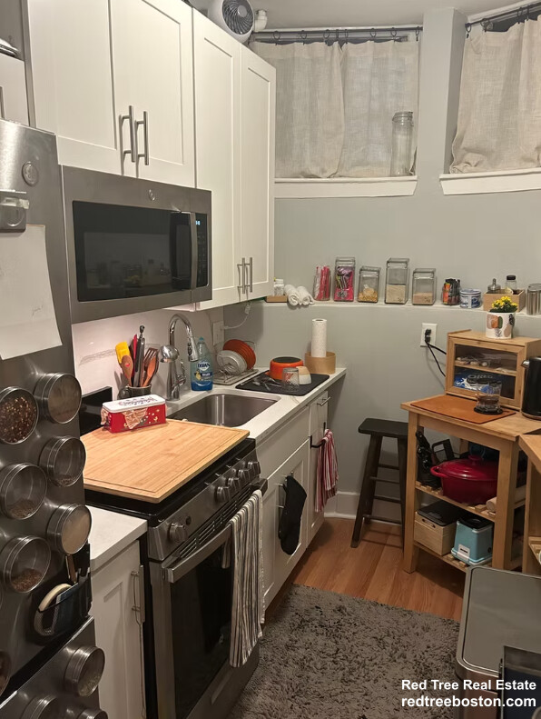 https://ygl-photos.s3.us-west-004.backblazeb2.com/655W6823fde351f79.jpg