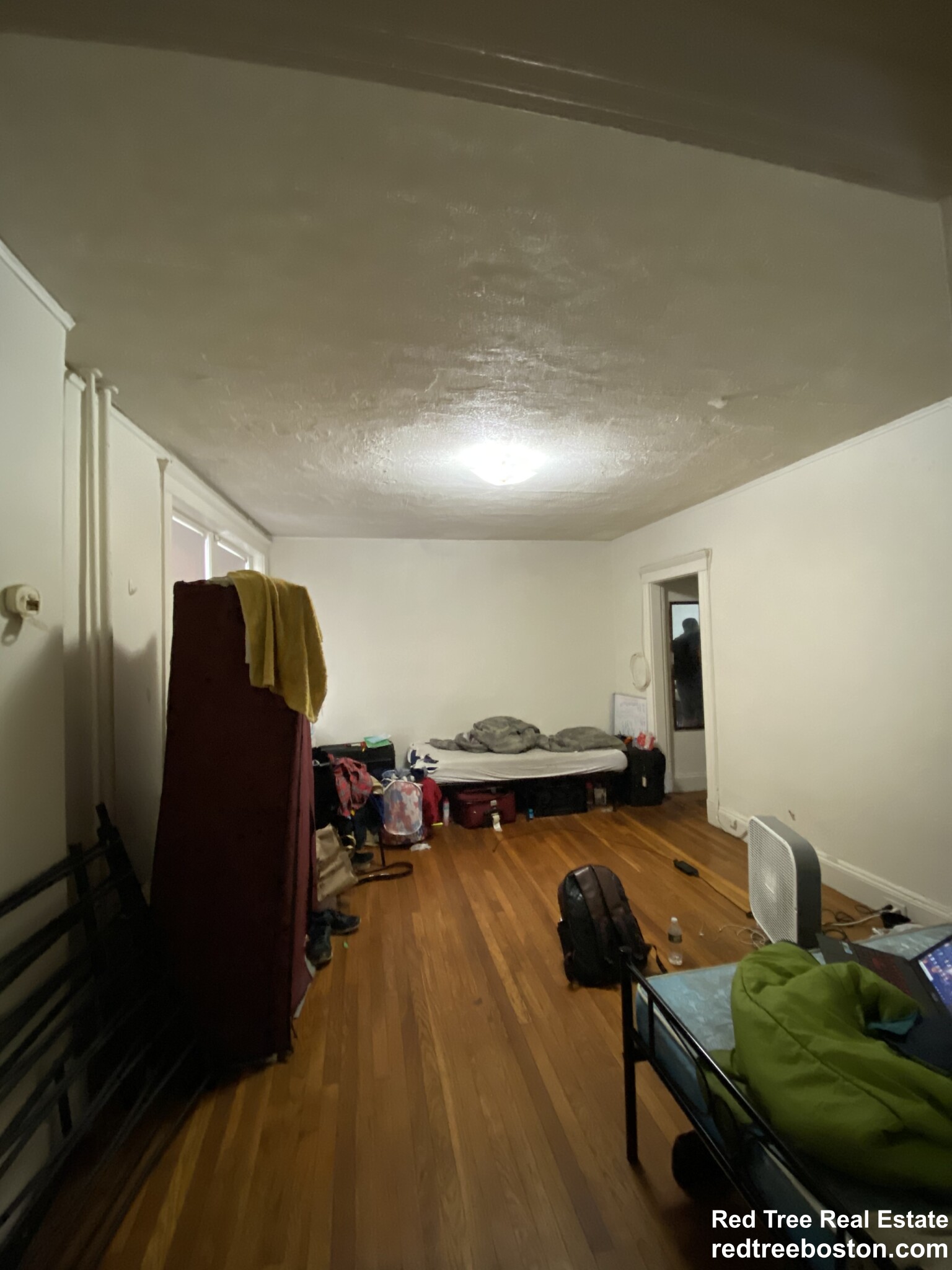 https://ygl-photos.s3.us-west-004.backblazeb2.com/655W68374e449f7c4.jpg