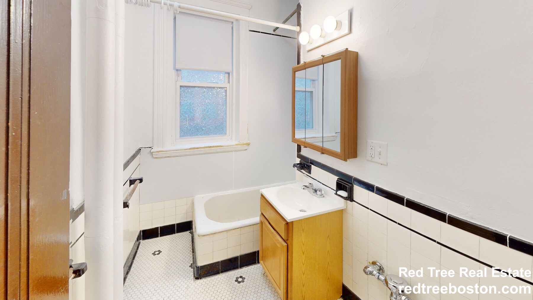 1800 Commonwealth Ave. - 2,225USD / month