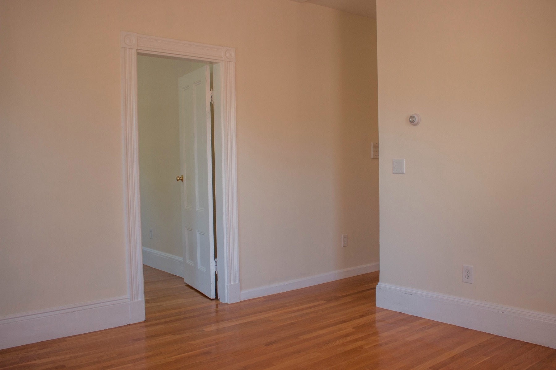 4 bed, 1 bath apartment for rent at 14 Schiller St Unit 2, Jamaica Plain — photo 5 of 22