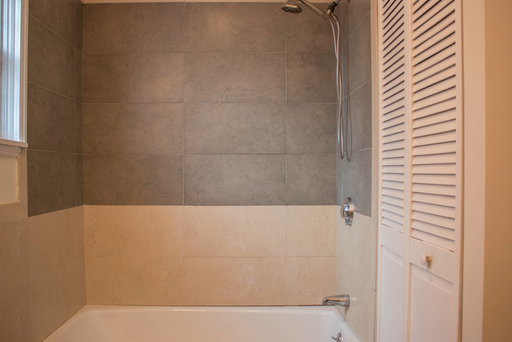 4 bed, 1 bath apartment for rent at 14 Schiller St Unit 2, Jamaica Plain — photo 10 of 22