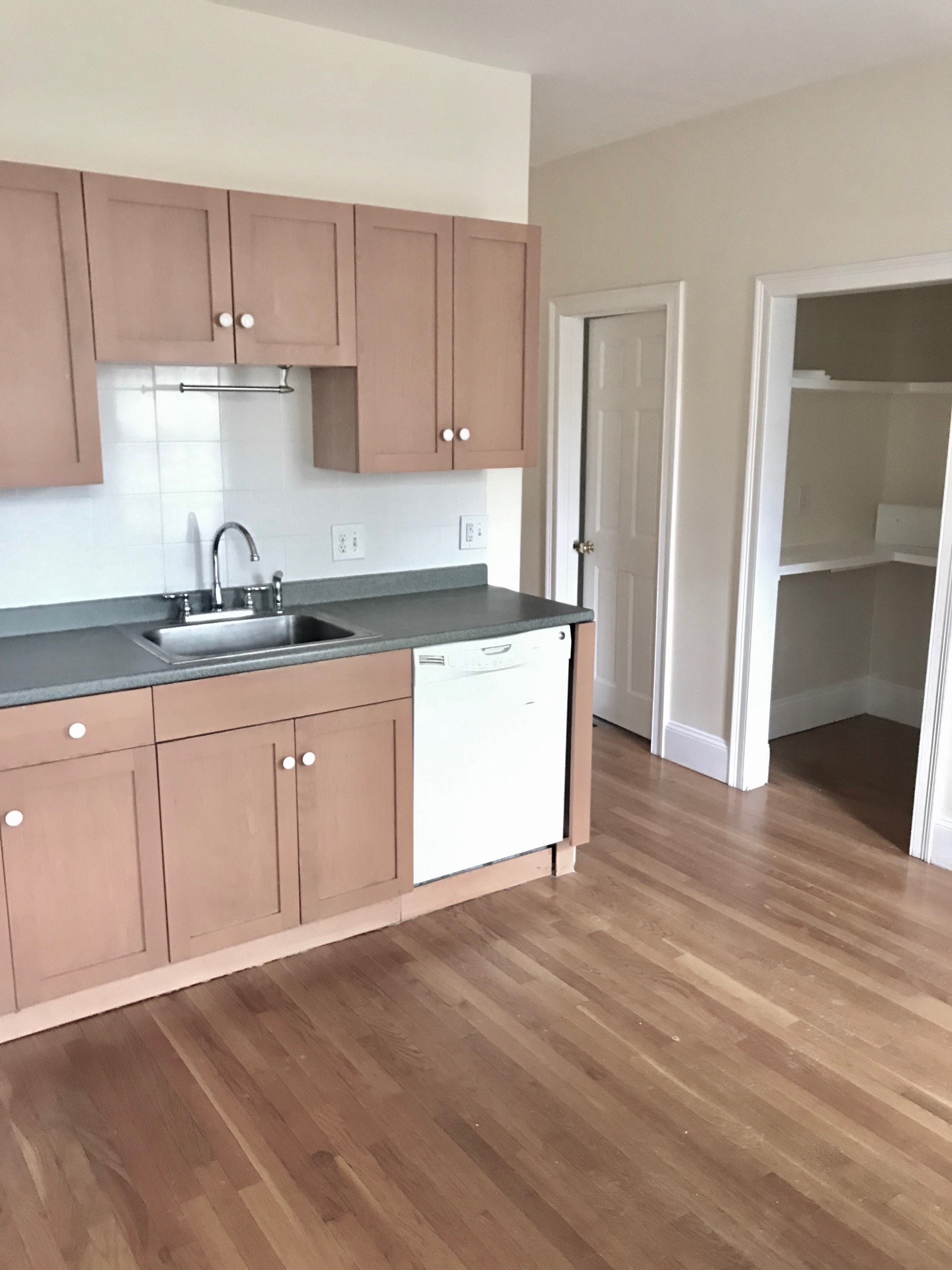 4 bed, 1 bath apartment for rent at 14 Schiller St Unit 2, Jamaica Plain — photo 2 of 22