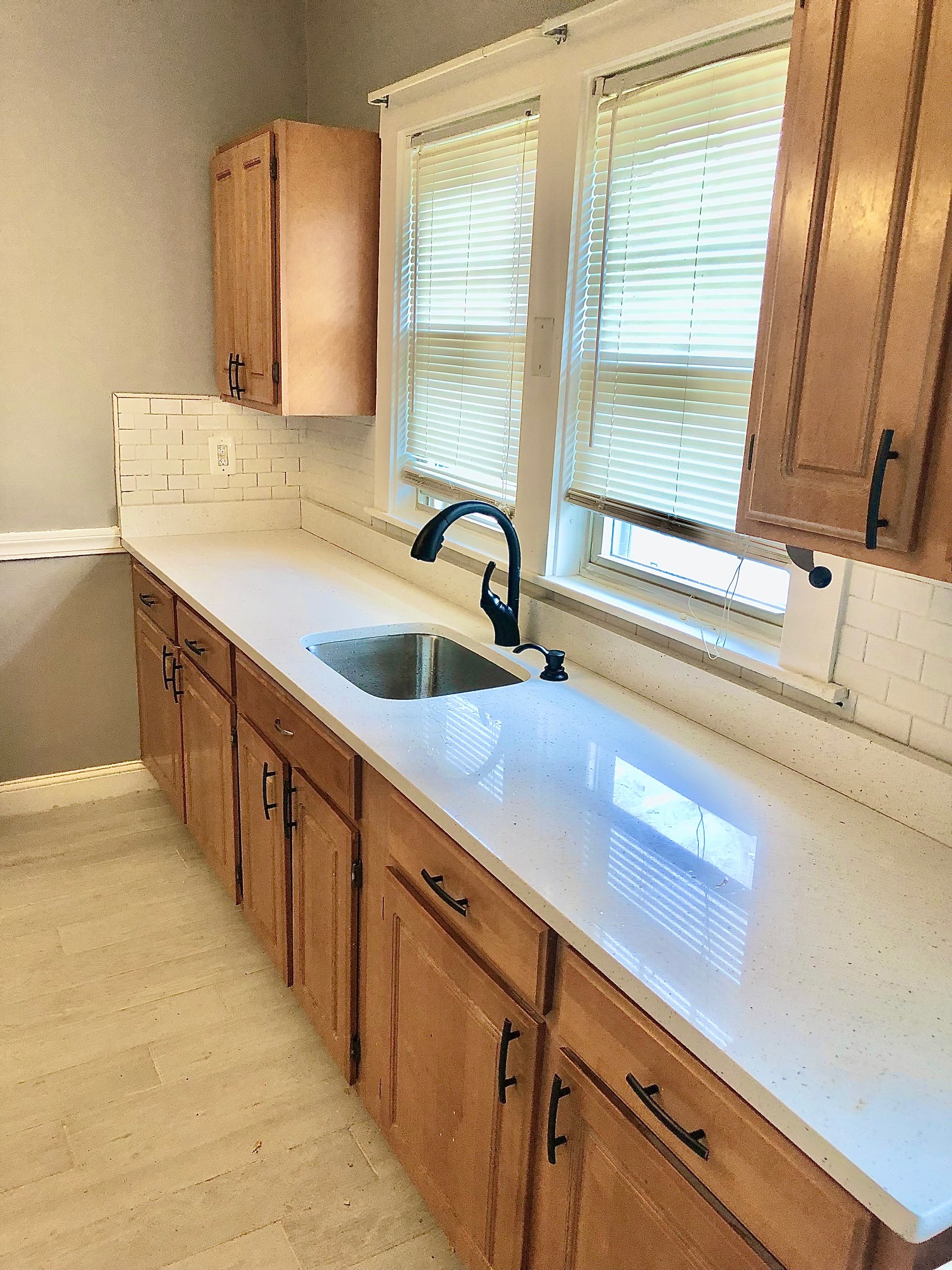 3 bed, 1 bath apartment for rent at 19 Archdale Rd Unit 2, Roslindale — photo 2 of 24