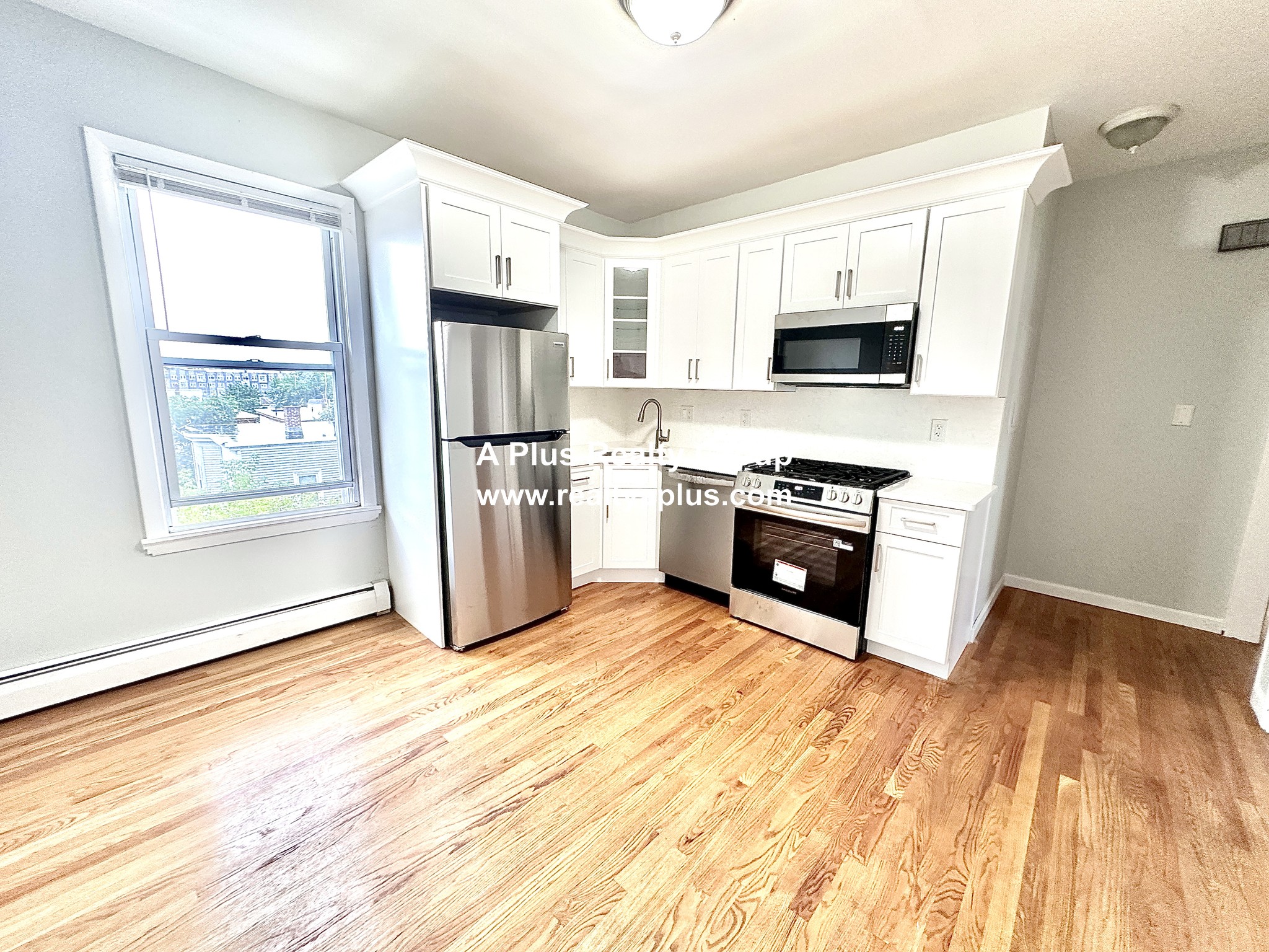 Photo 3 of Buckley Ave. Unit 2