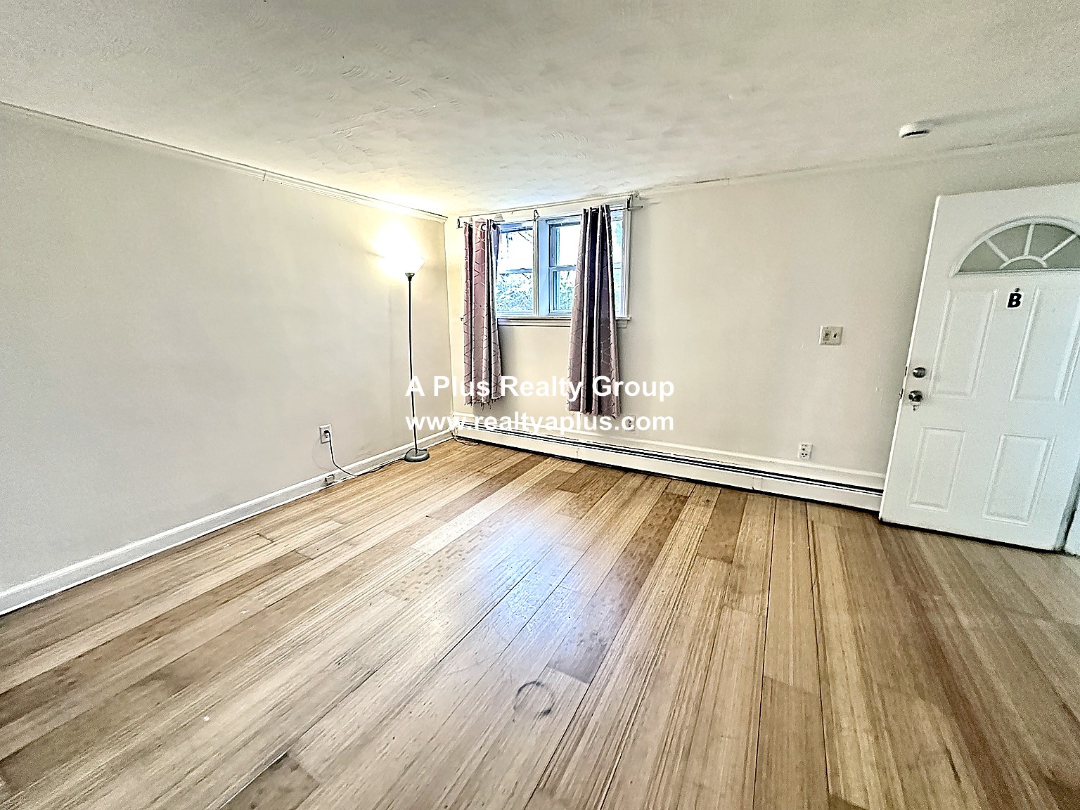 Photos of apartment on Cummins Hwy,Boston MA 02136
