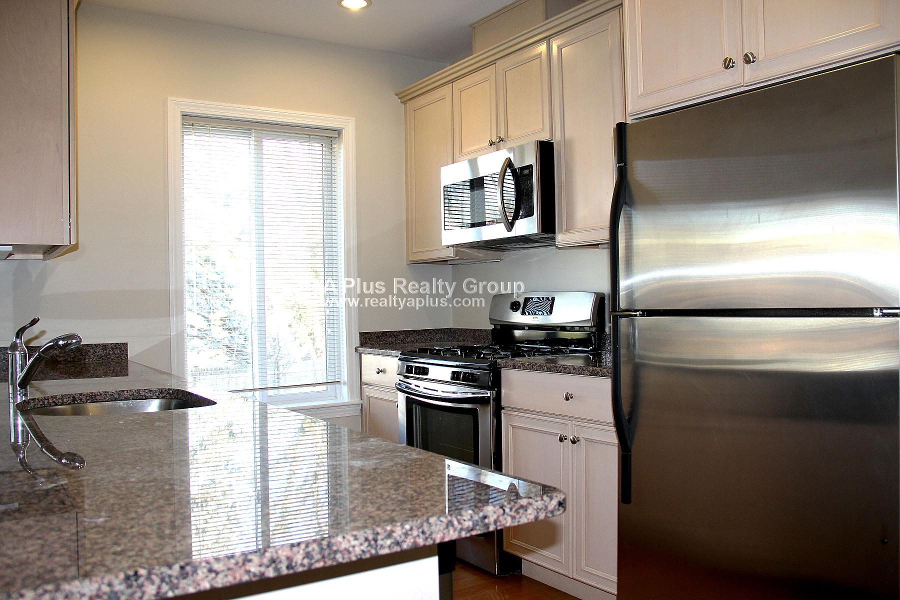 1522 VFW Pkwy., Boston, MA - 2,995 USD/ month